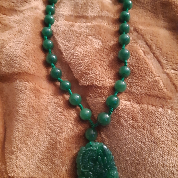 Jade - Picture 4 of 6